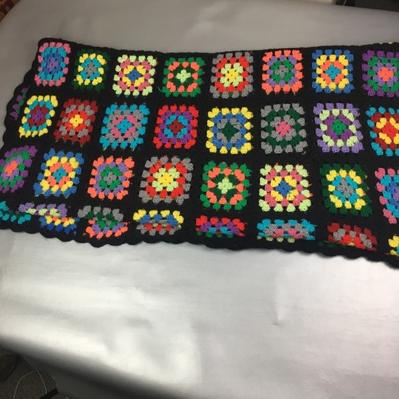 Vintage handmade granny square Afghan blanket - Picture 6 of 9